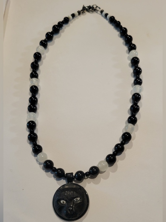 Jewelry - Black and White Beaded Necklace with Cat Pendant
